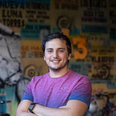Sinatra application with conventions similar to Rails